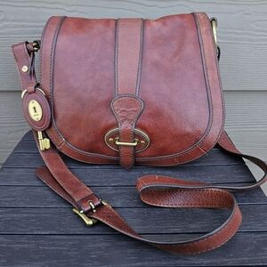 Fossil Vintage Crossbody Brown Leather Crossbody Bag Key Charm Flap Purse Bag
